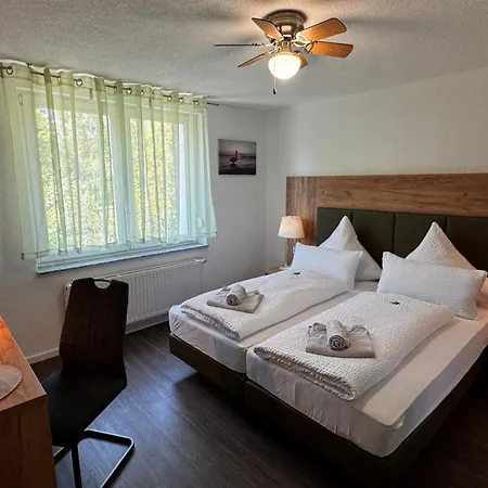 Bodensee Sunshine & Apts. B&B 울딘겐물호펜