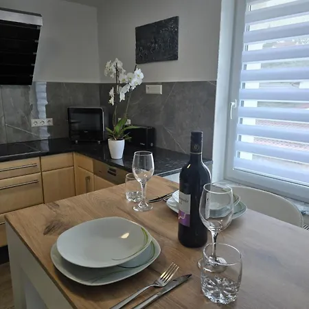 Bodensee Sunshine & Apts. Uhldingen-Muehlhofen